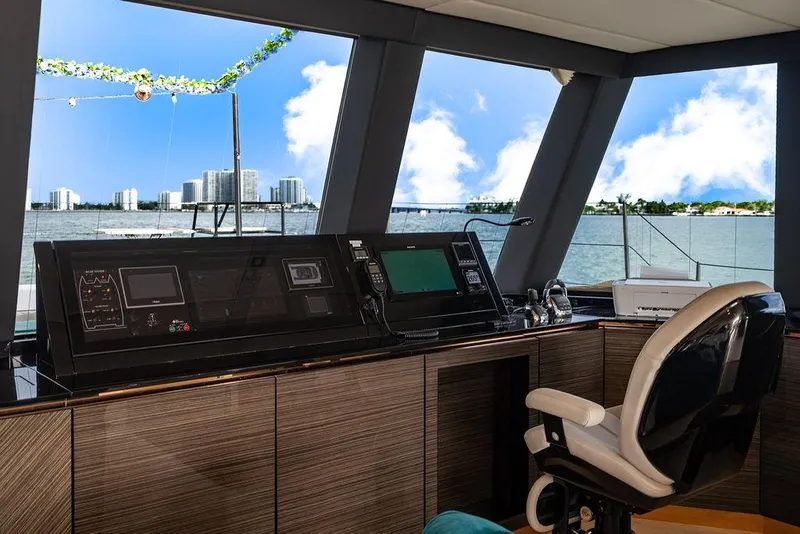 Slide: The Image of Sunreef 70 2018 - 116