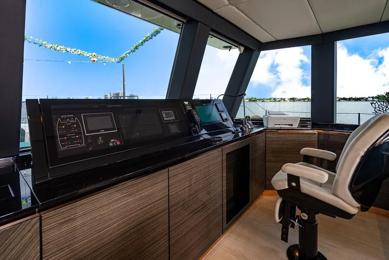 Slide: The Image of Sunreef 70 2018 - 117