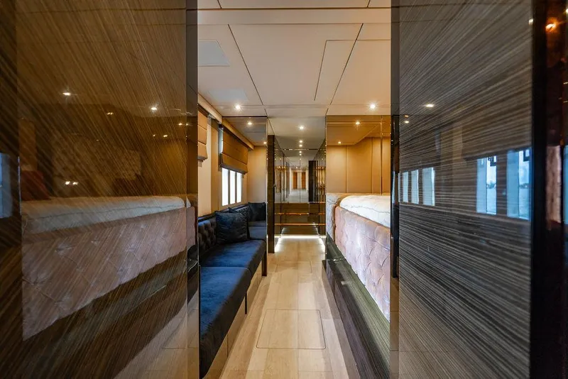 Slide: The Image of Sunreef 70 2018 - 133