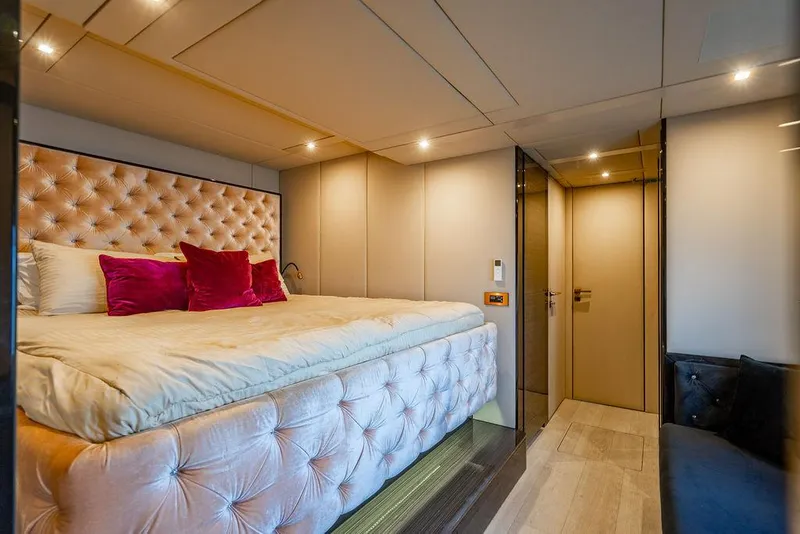 Slide: The Image of Sunreef 70 2018 - 136