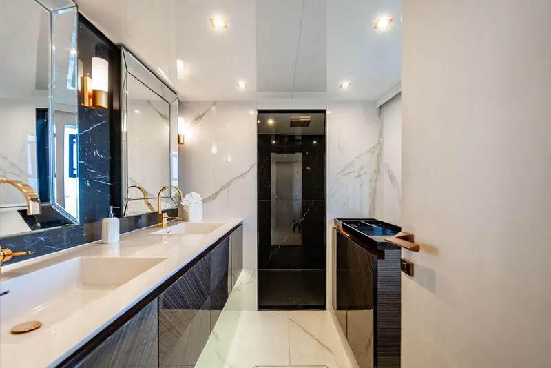 Slide: The Image of Sunreef 70 2018 - 141