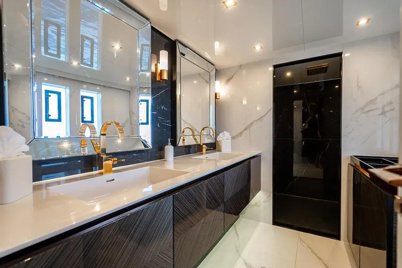 Slide: The Image of Sunreef 70 2018 - 150