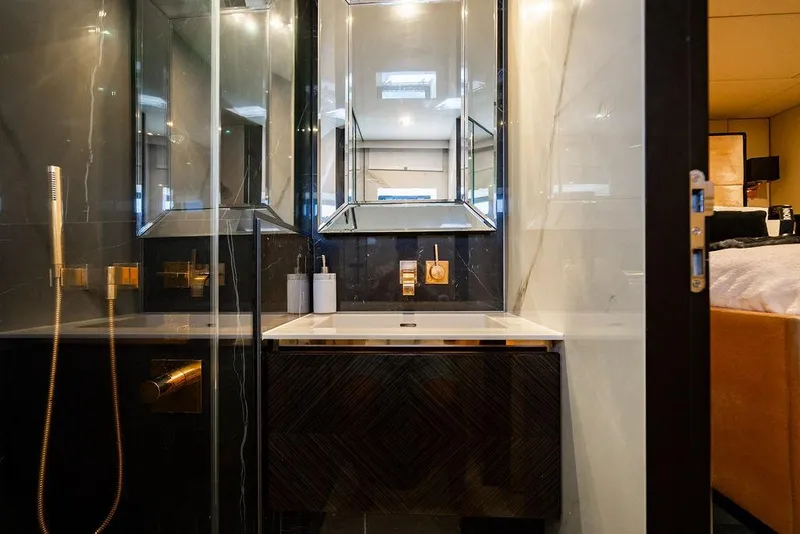 Slide: The Image of Sunreef 70 2018 - 163