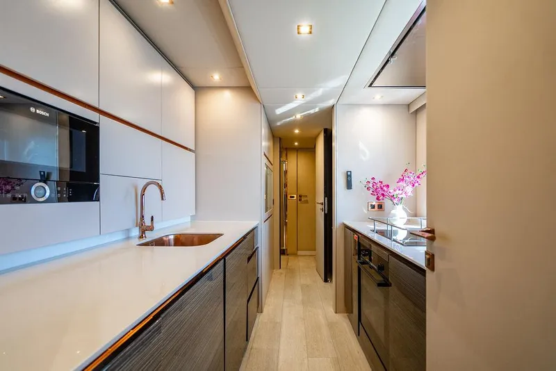 Slide: The Image of Sunreef 70 2018 - 168