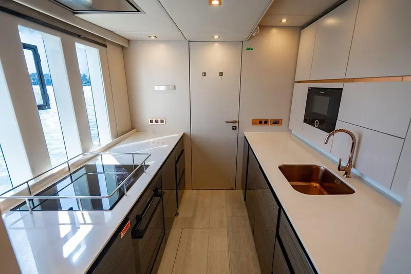 Slide: The Image of Sunreef 70 2018 - 171