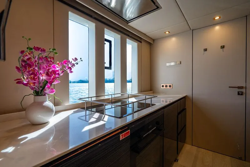 Slide: The Image of Sunreef 70 2018 - 172