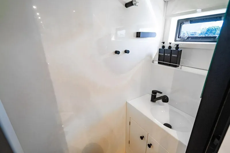 Slide: The Image of Sunreef 70 2018 - 175