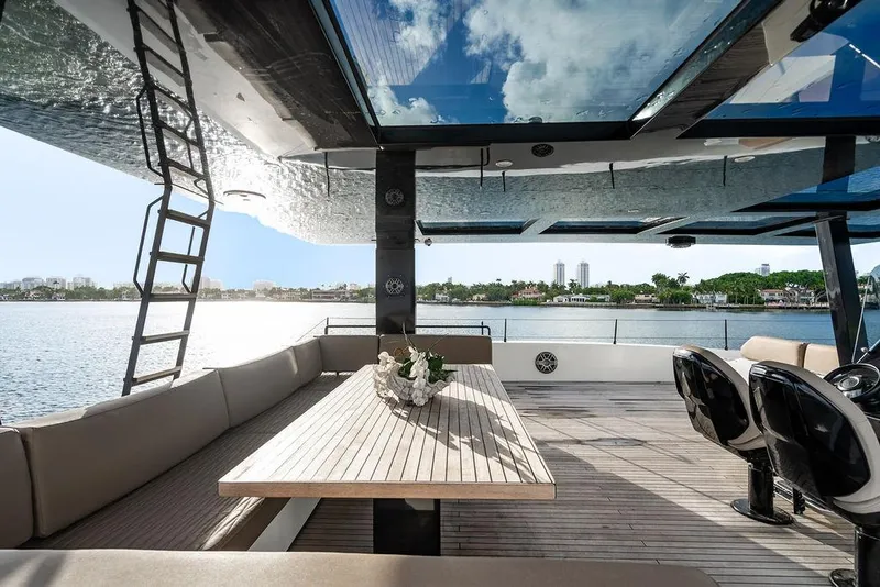 Slide: The Image of Sunreef 70 2018 - 81