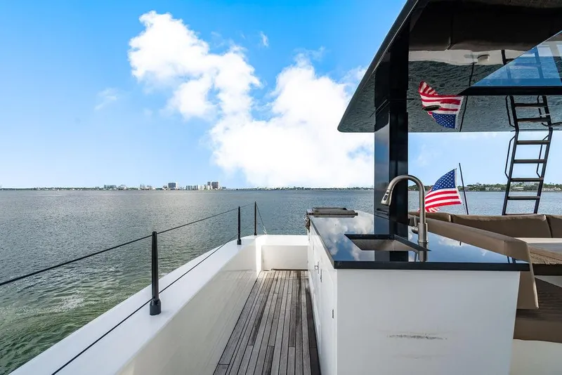 Slide: The Image of Sunreef 70 2018 - 82