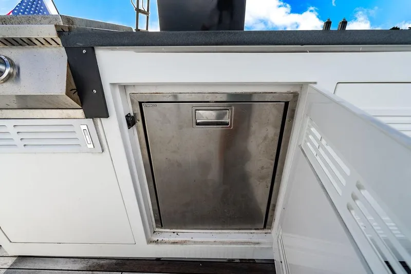 Slide: The Image of Sunreef 70 2018 - 84