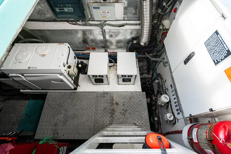 Slide: The Image of Sunreef 70 2018 - 95