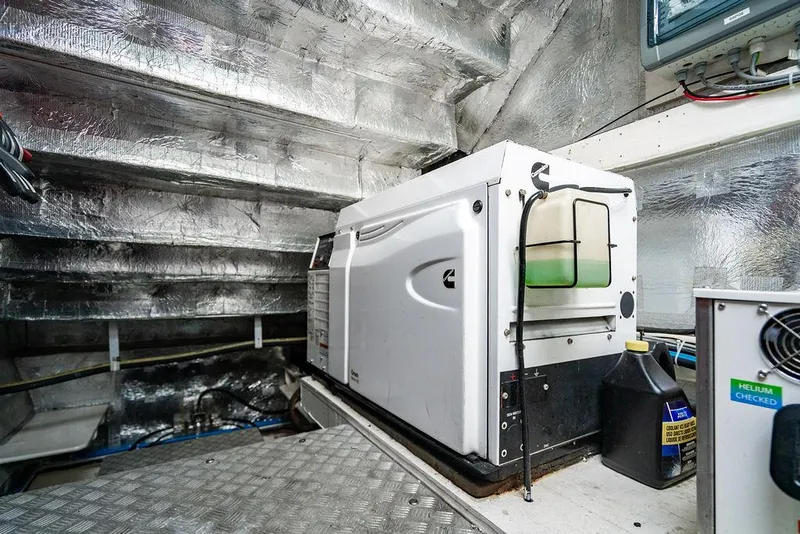 Slide: The Image of Sunreef 70 2018 - 96