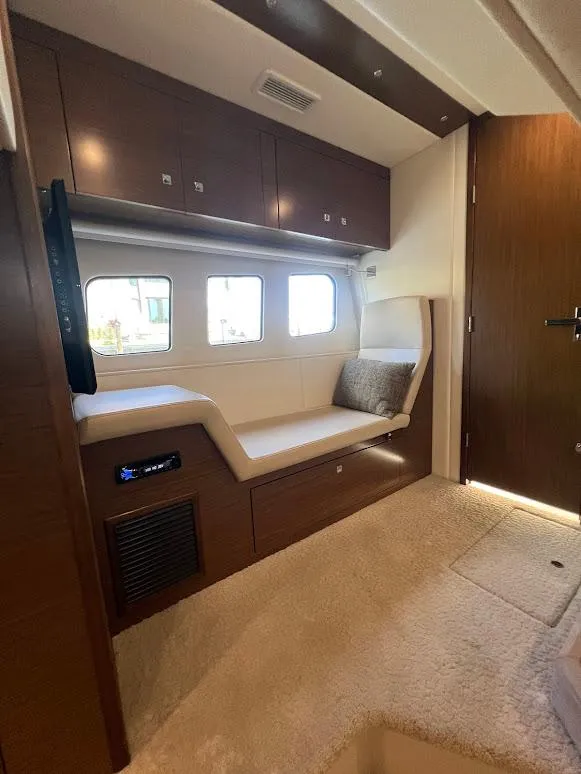 Slide: The Image of Cruisers 45 Cantius Black Diamond 2014 - 54