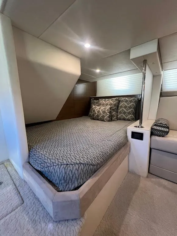 Slide: The Image of Cruisers 45 Cantius Black Diamond 2014 - 60