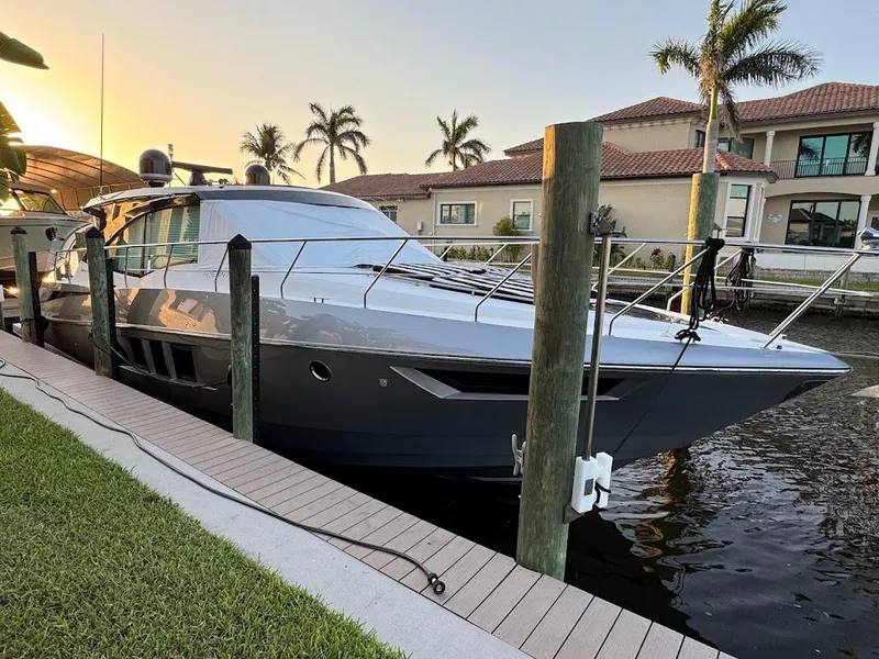 Slide: The Image of Cruisers 45 Cantius Black Diamond 2014 - 62