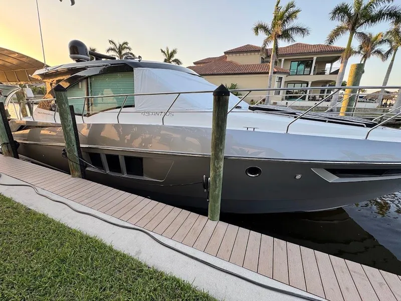 Slide: The Image of Cruisers 45 Cantius Black Diamond 2014 - 63