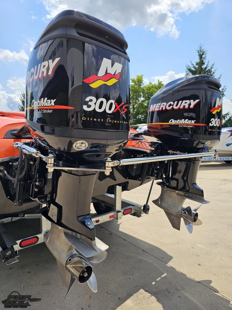 Slide: The Image of 2019 Hustler 25 Talon Cat with dual Mercury 300XS OptiMax engines. - 43