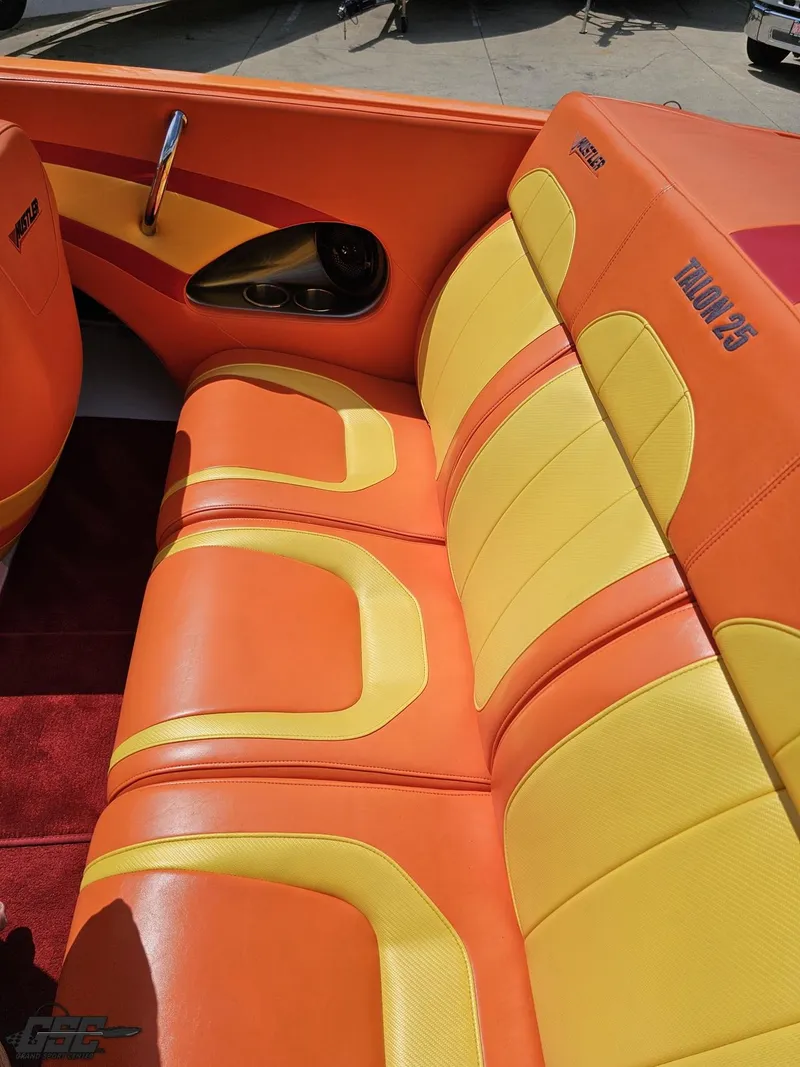 Slide: The Image of Hustler 25 Talon Cat 2019 - 67