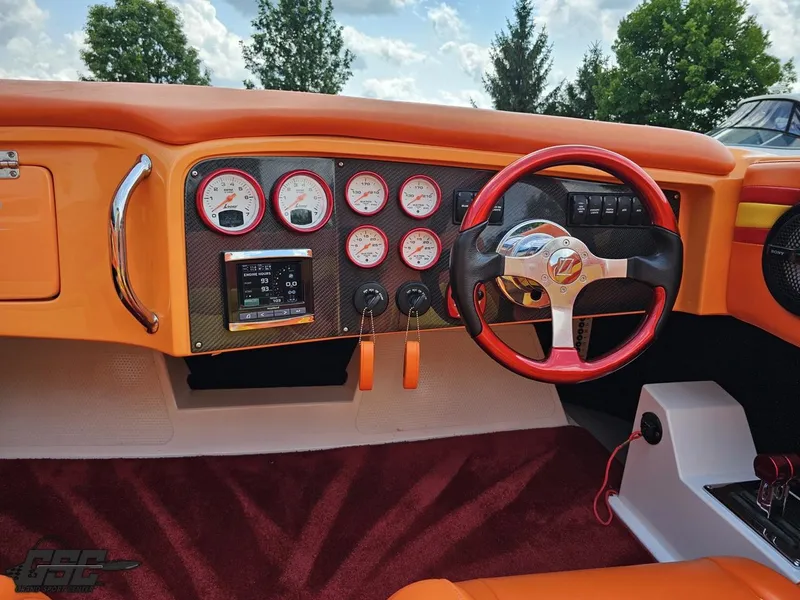 Slide: The Image of Hustler 25 Talon Cat 2019 - 85