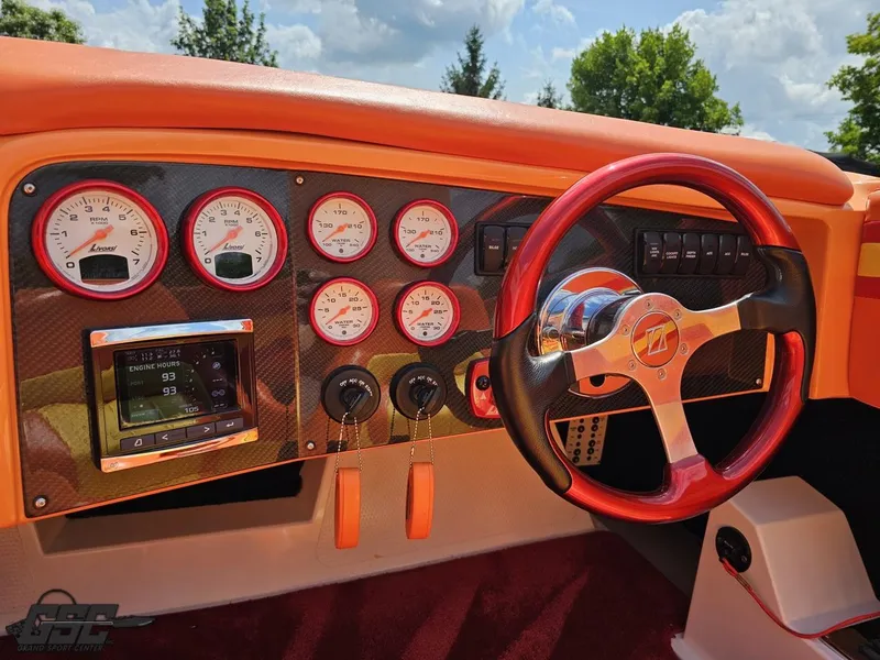 Slide: The Image of Hustler 25 Talon Cat 2019 - 86