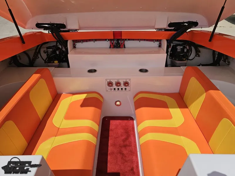 Slide: The Image of Hustler 25 Talon Cat 2019 - 98