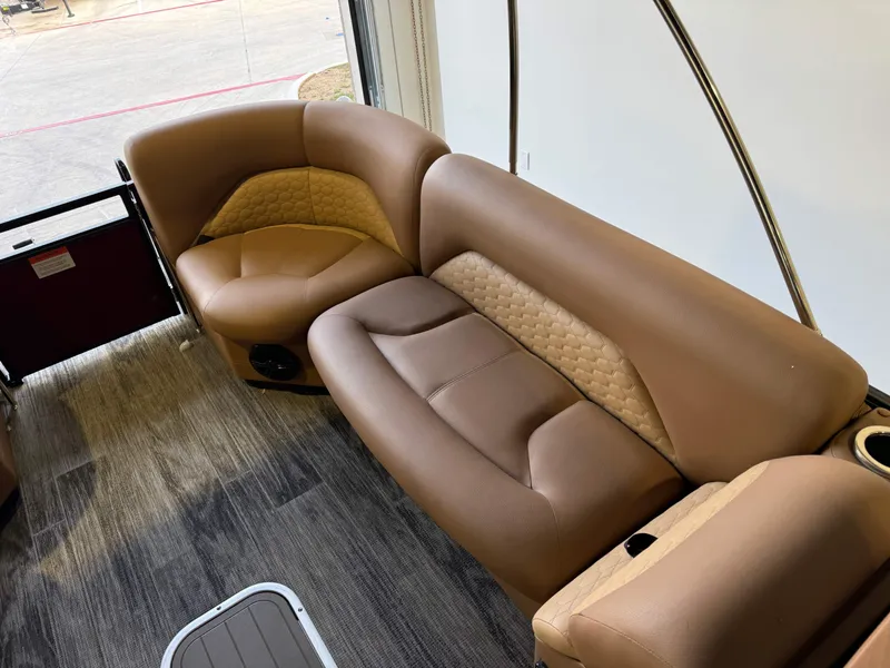 Slide: The Image of Landau Signature 2500 2024 - 17