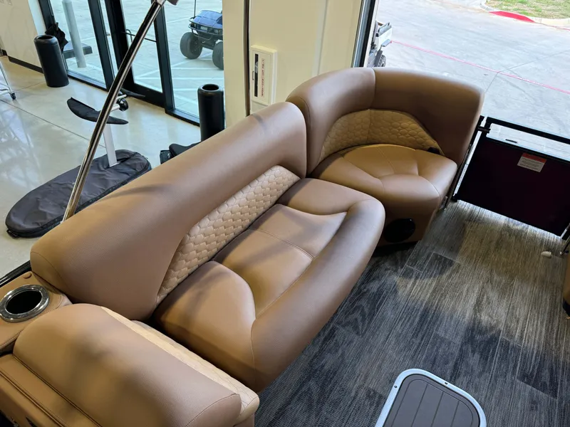 Slide: The Image of Landau Signature 2500 2024 - 18