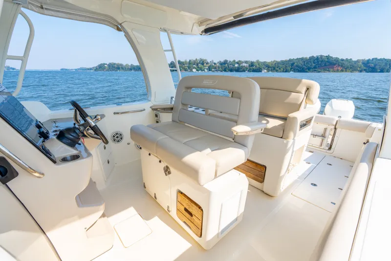 Slide: The Image of Boston Whaler 350 Realm 2018 - 11
