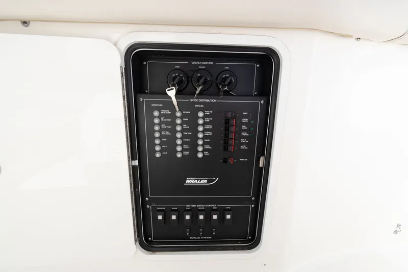 Slide: The Image of Boston Whaler 350 Realm 2018 - 59