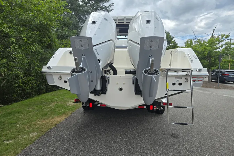 Slide: The Image of Boston Whaler 330 Outrage 2026 - 2
