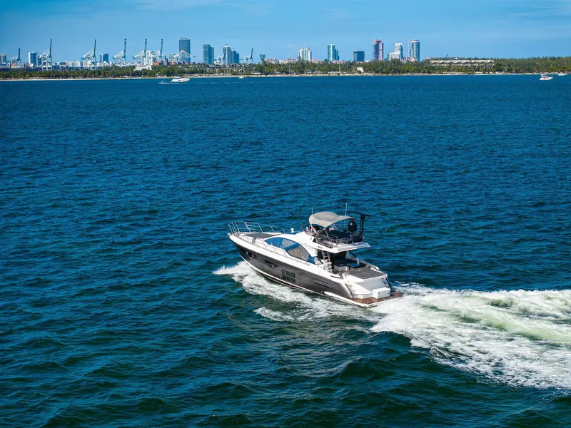 Slide: The Image of Azimut S6 2021 - 68