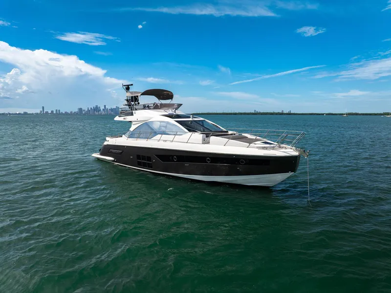 Slide: The Image of Azimut S6 2021 - 75