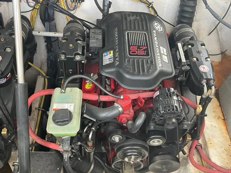 Slide: The Image of 2007 Chaparral 330 Signature engine compartment with Volvo Penta 8.1 Gi engine. - 25