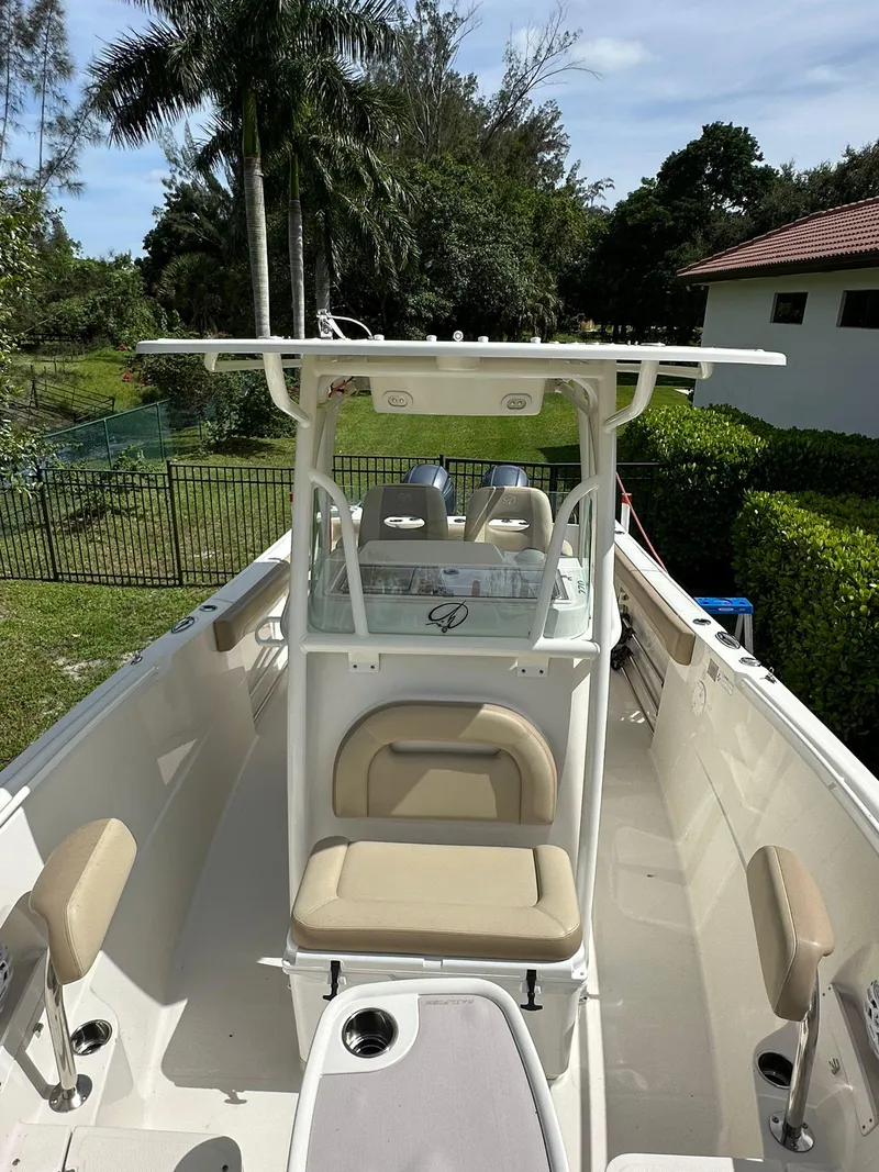 Slide: The Image of Yamaha display showing trip data on a 2018 Sailfish 270 CC boat. - 20