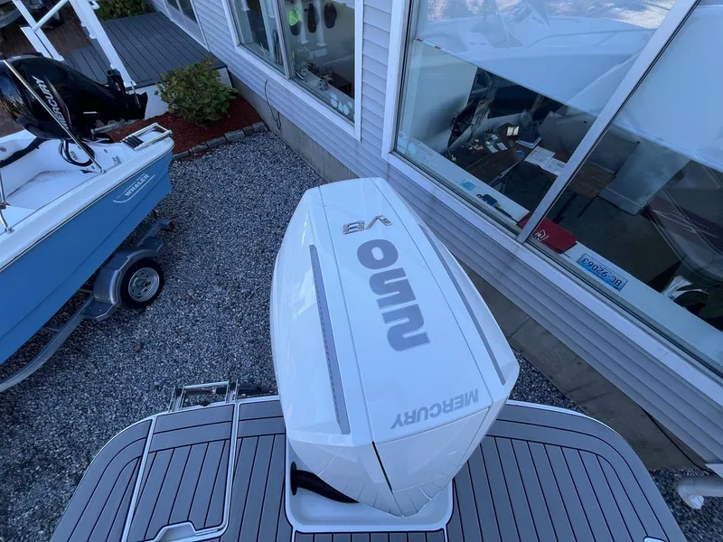 Slide: The Image of Sea Ray SDX 230 Outboard 2026 - 1