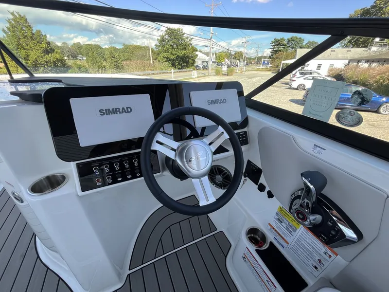 Slide: The Image of Sea Ray SDX 230 Outboard 2026 - 12