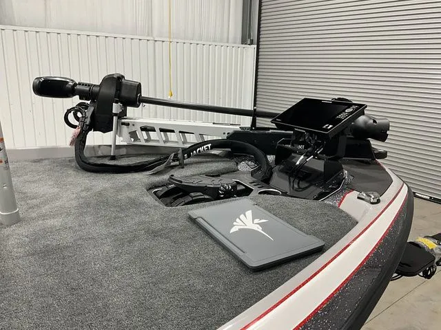 Slide: The Image of Skeeter FXR21 FLEX 2026 - 11