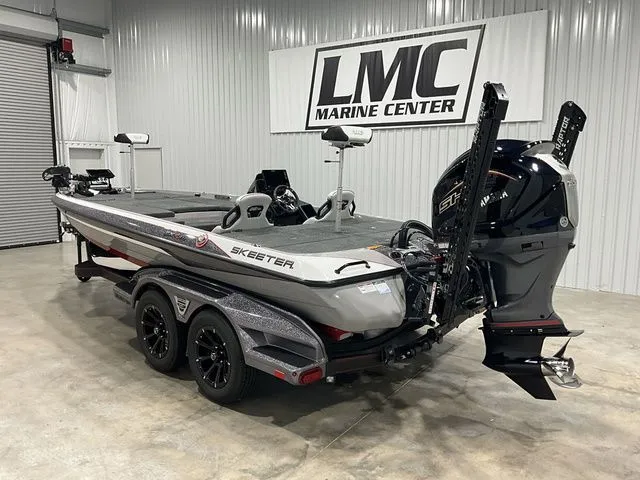 Slide: The Image of Skeeter FXR21 FLEX 2026 - 8