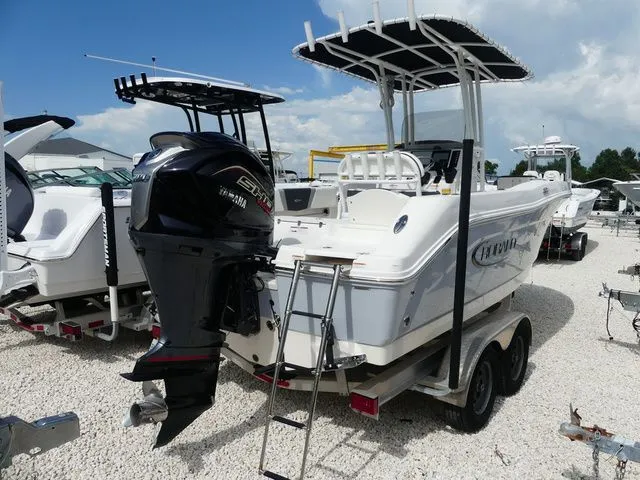 Slide: The Image of Robalo R200 Center Console 2023 - 3