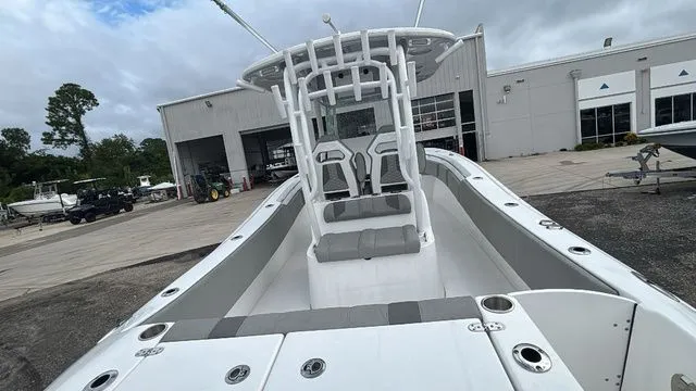 Slide: The Image of Cape Horn 32 XS 2024 - 11