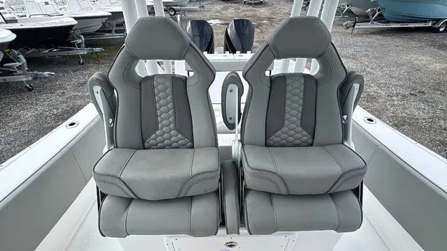 Slide: The Image of Cape Horn Yachts 32 XS 2024 - 16