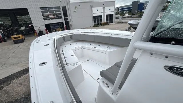 Slide: The Image of Cape Horn Yachts 32 XS 2024 - 18