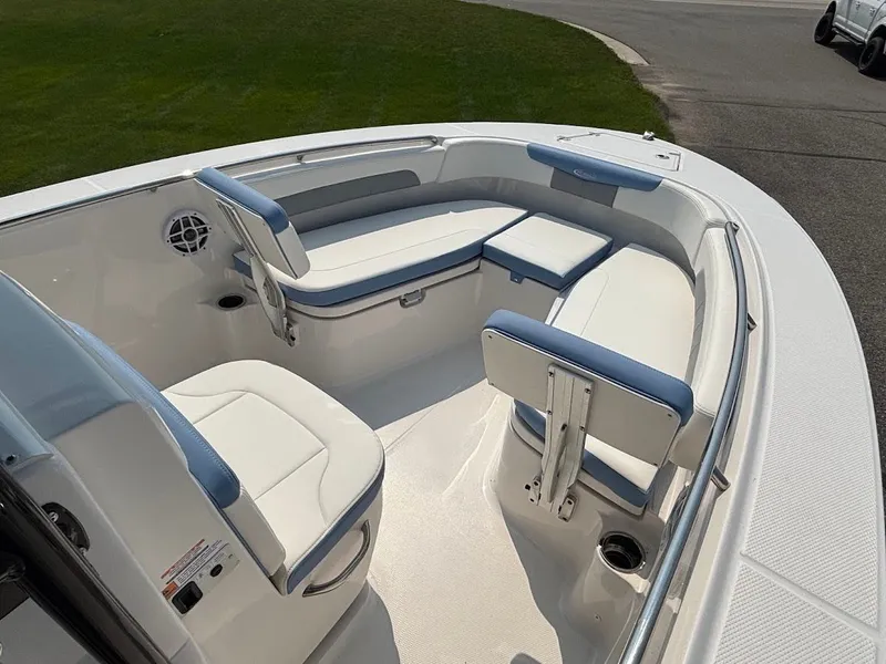 Slide: The Image of 2026 Robalo 202 Explorer 12 - 12