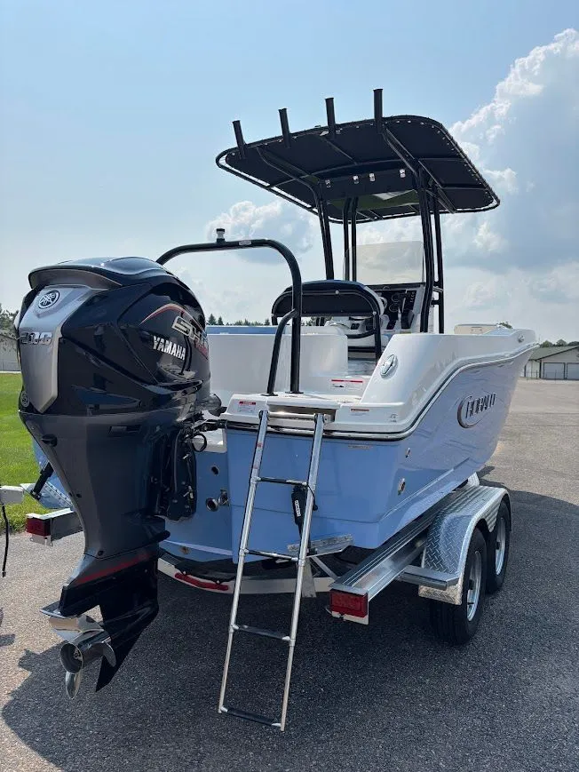 Slide: The Image of 2026 Robalo 202 Explorer 6 - 6