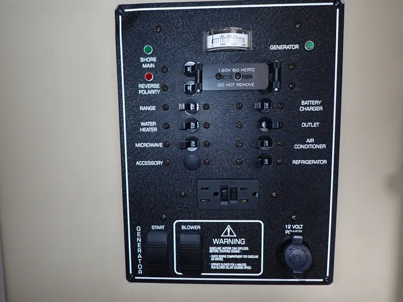 Slide: The Image of Rinker Fiesta Vee 2005 - 40