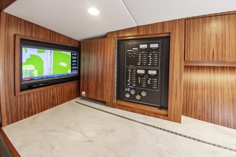 Slide: The Image of Custom Carolina Scarborough 41 Express 1985 - 39