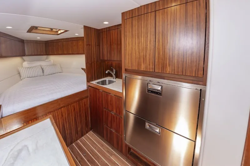 Slide: The Image of Custom Carolina Scarborough 41 Express 1985 - 50