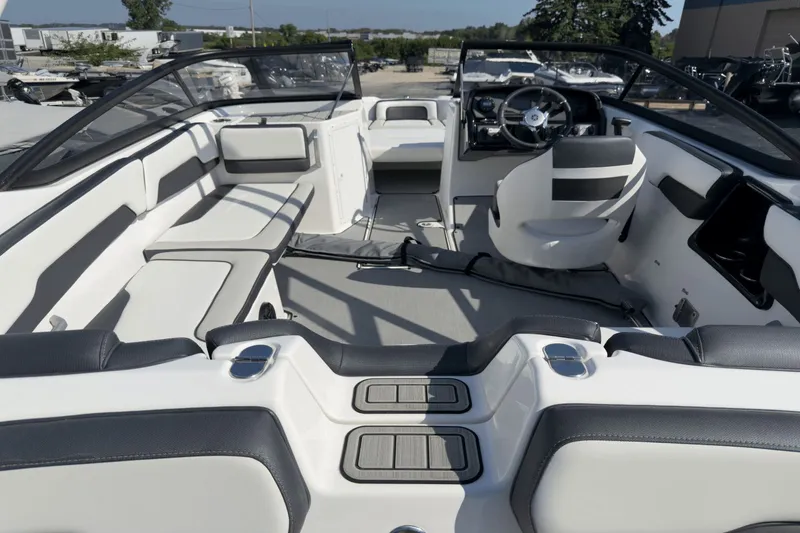 Slide: The Image of Yamaha AR195 2021 - 6