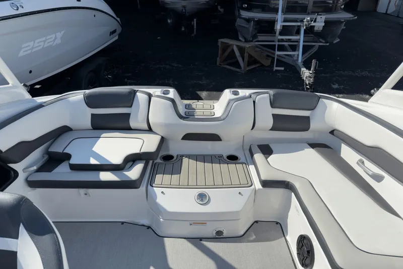 Slide: The Image of Yamaha AR195 2021 - 8