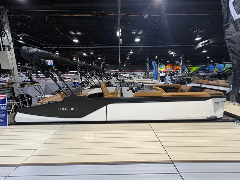 Slide: The Image of Harris Sunliner 250 2026 - 1